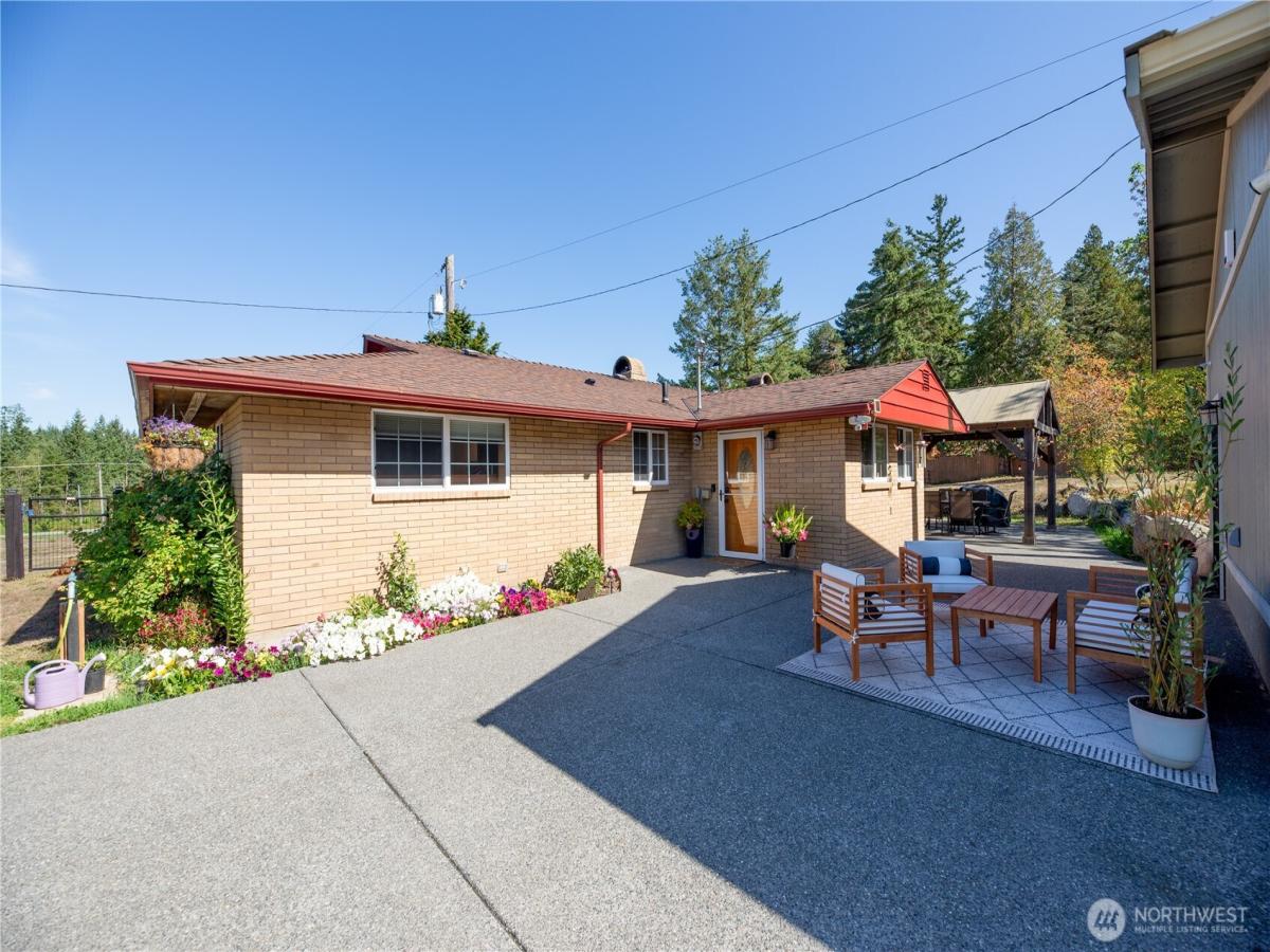 MLS #NWM2434863 image #0