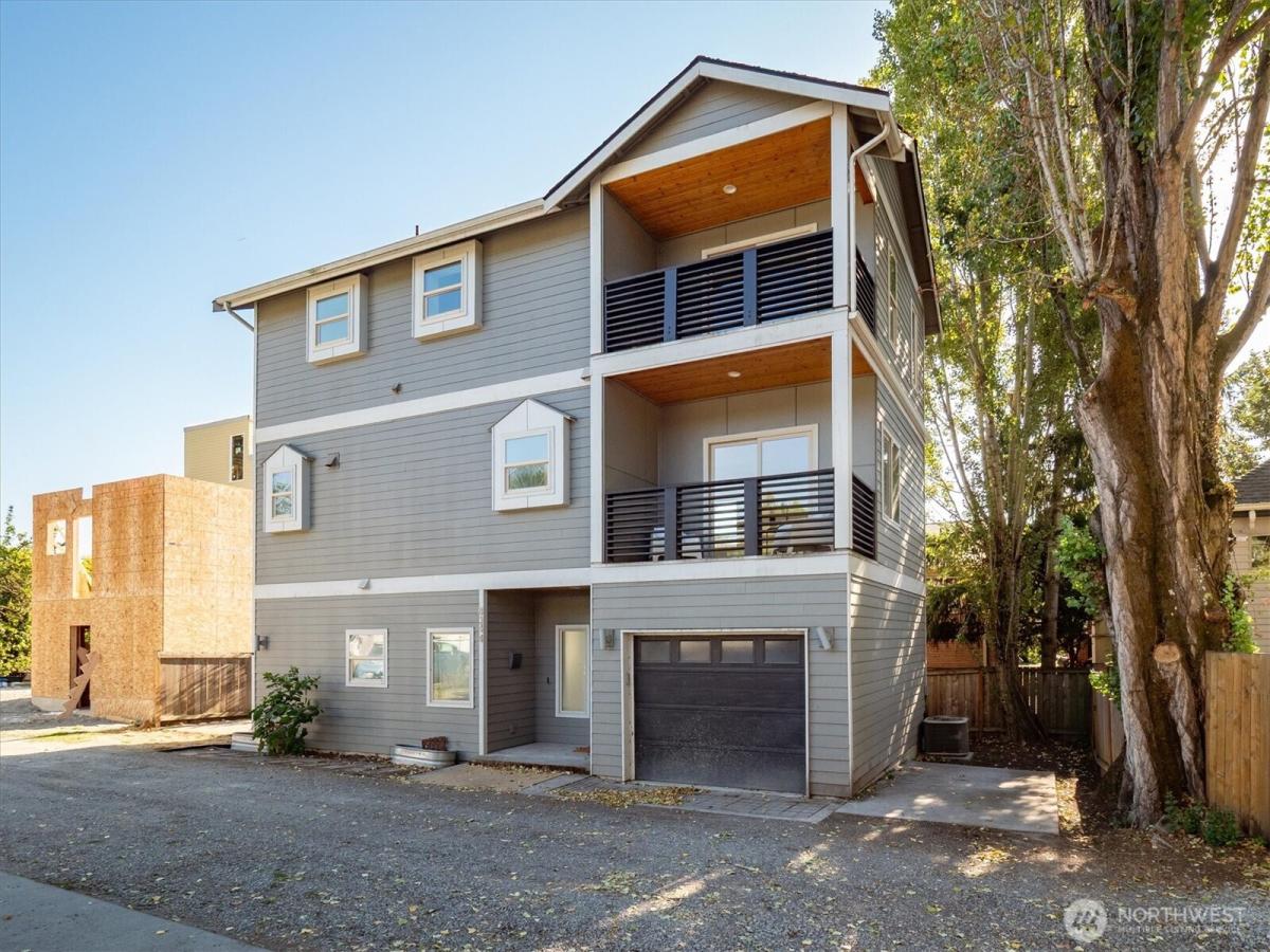 MLS #NWM2435026 image #0