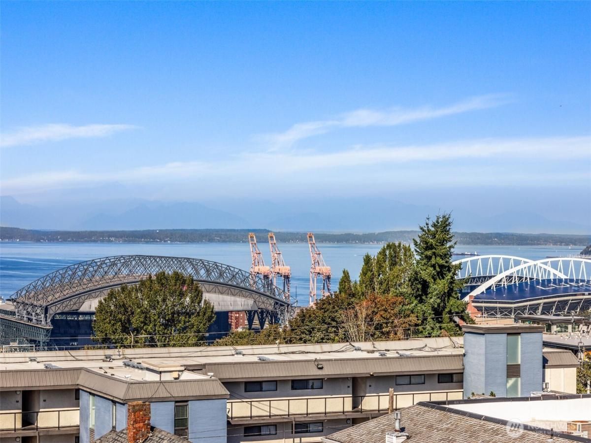 MLS #NWM2435284 image #0