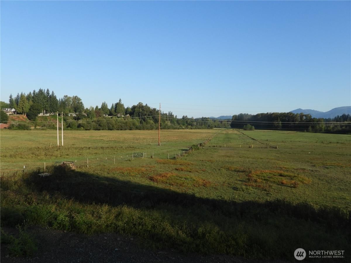 MLS #NWM2435316 image #0