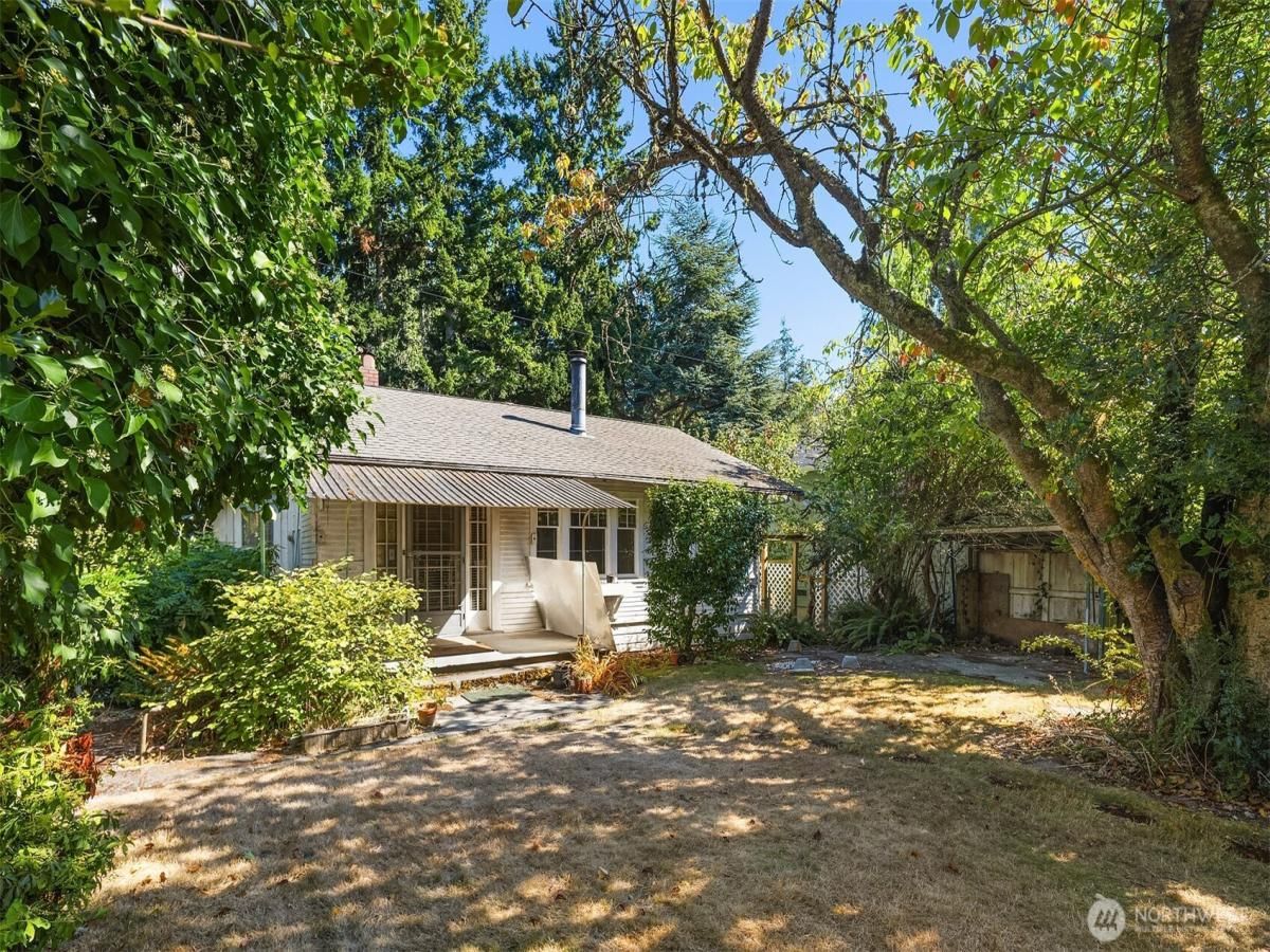 MLS #NWM2435475 image #0