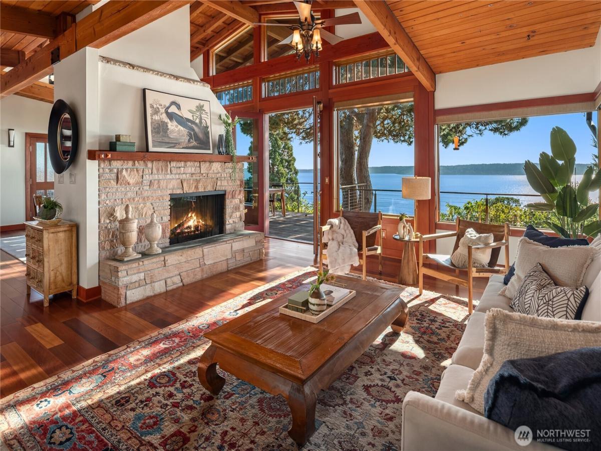 MLS #NWM2435558 image #0