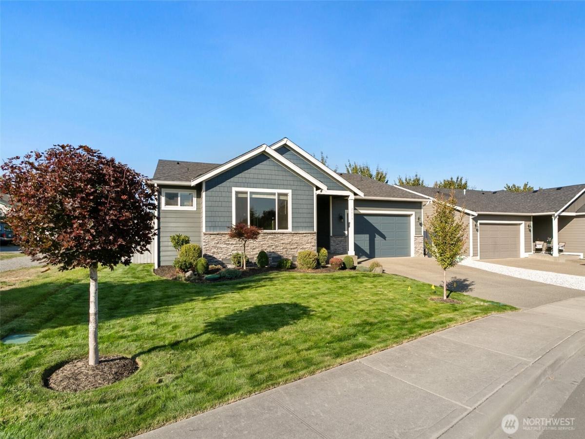 MLS #NWM2435630 image #0