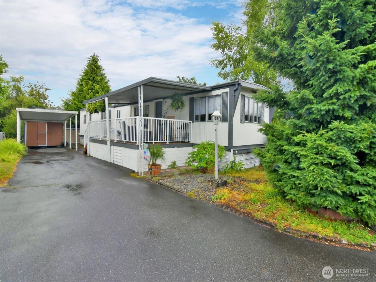 MLS #NWM2435632 image #0