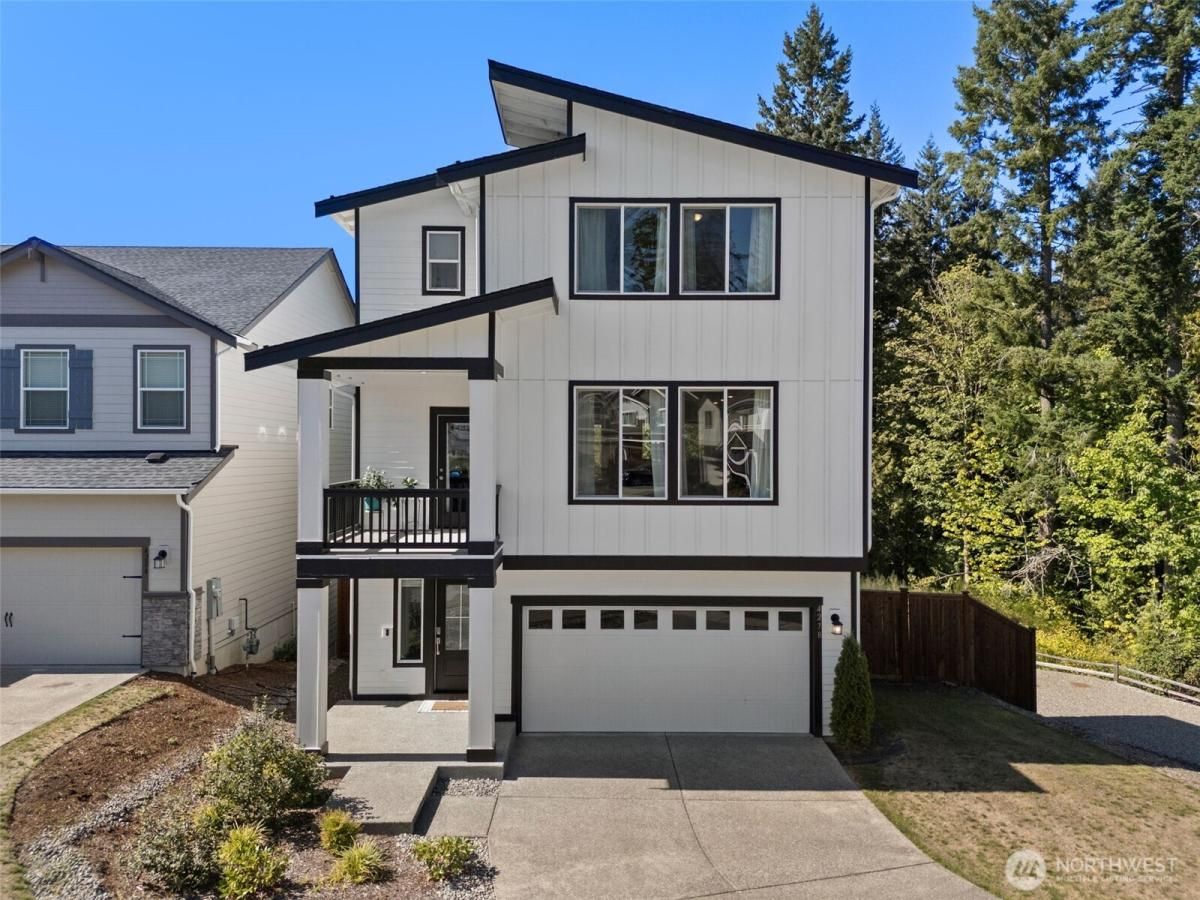 MLS #NWM2435653 image #0