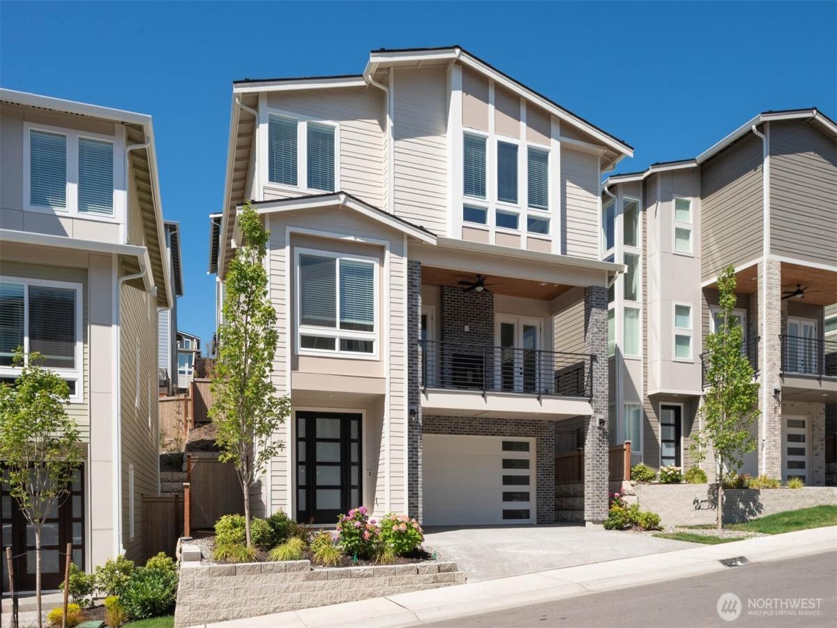 MLS #NWM2435655 image #0