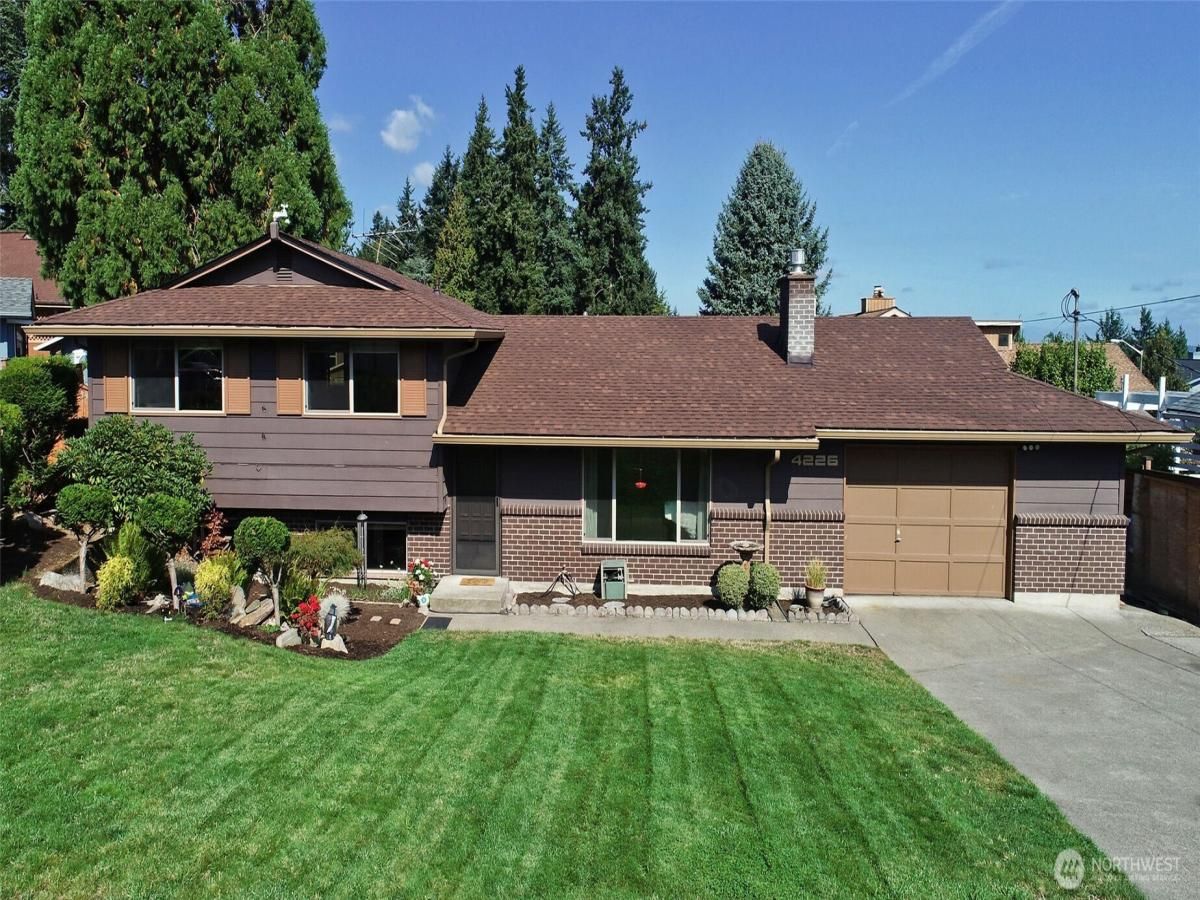 MLS #NWM2435676 image #0