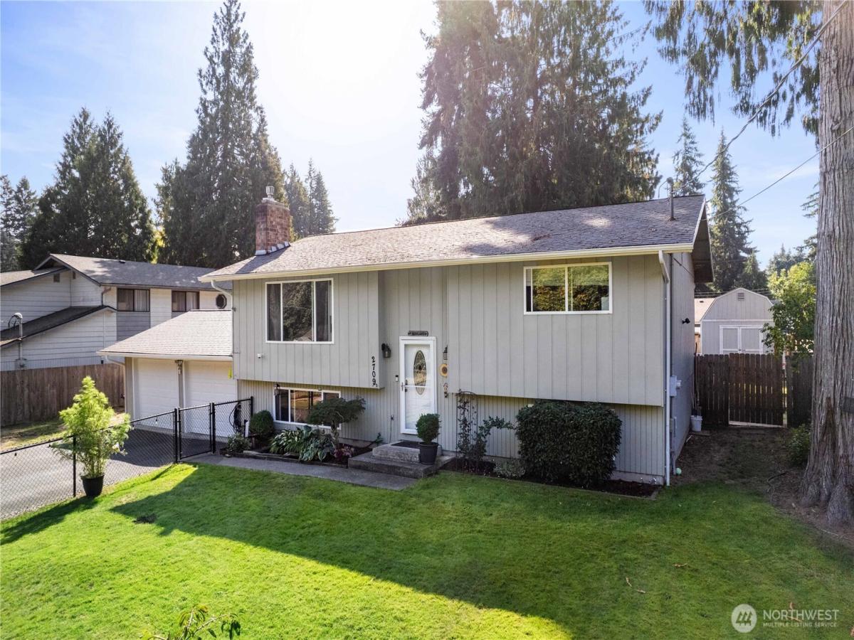 MLS #NWM2435786 image #0