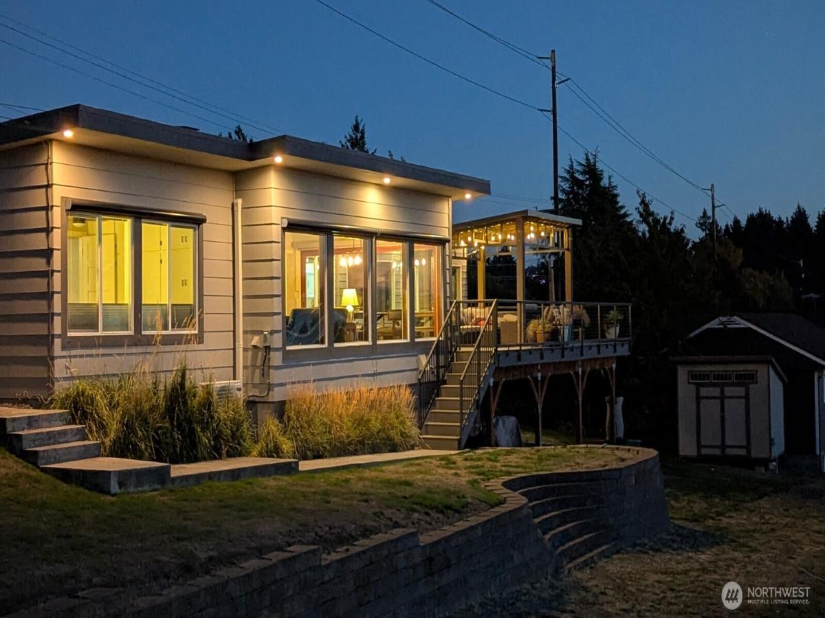 MLS #NWM2435916 image #0