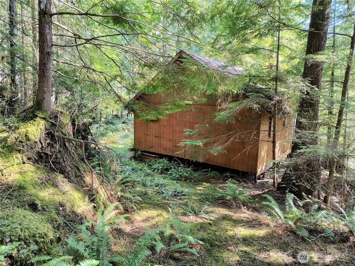 MLS #NWM2435968 image #0