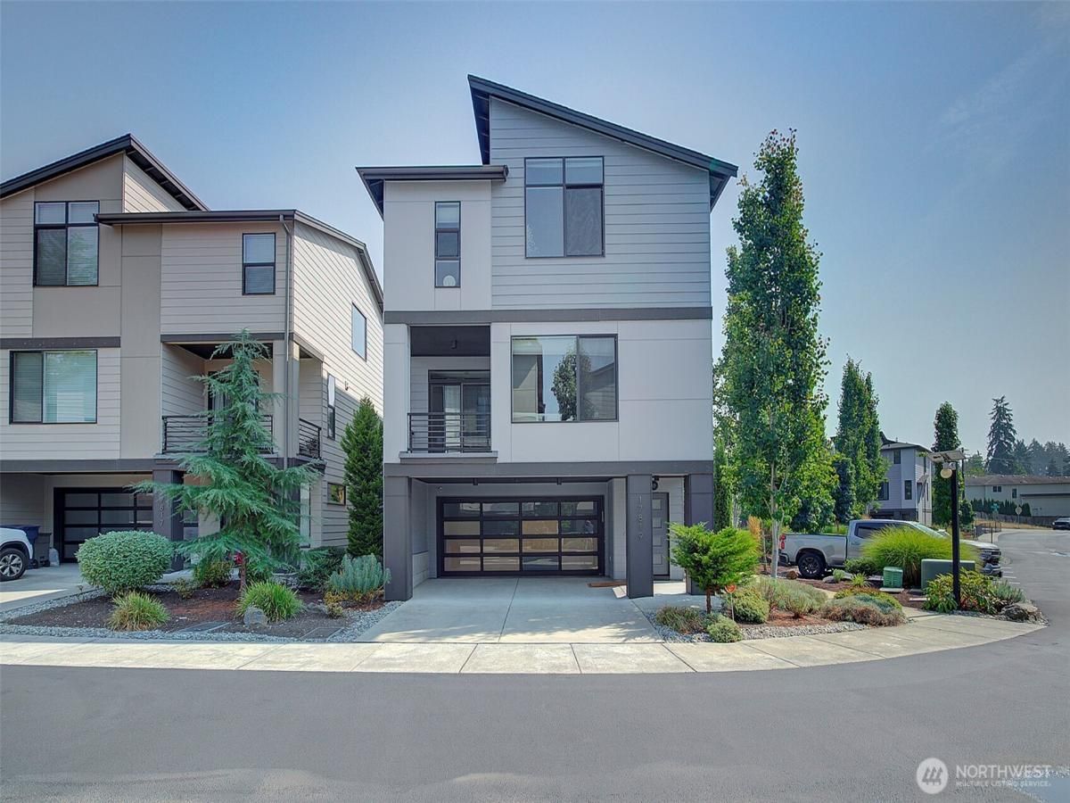 MLS #NWM2436012 image #0