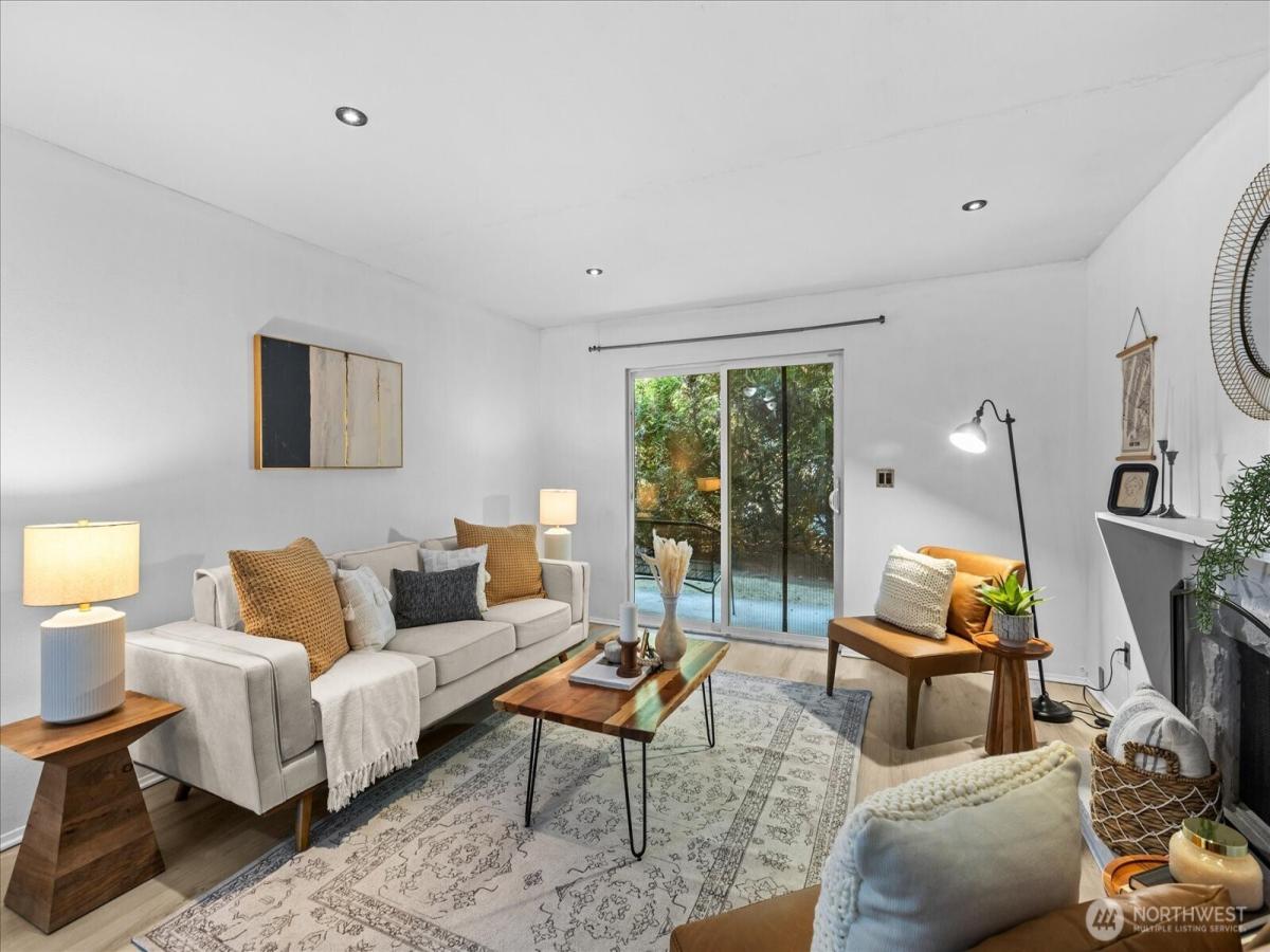 MLS #NWM2436036 image #0