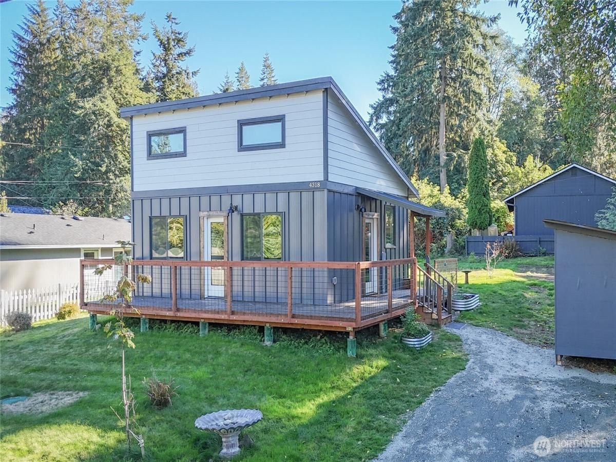 MLS #NWM2436080 image #0