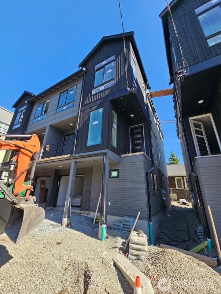 MLS #NWM2436128 image #0