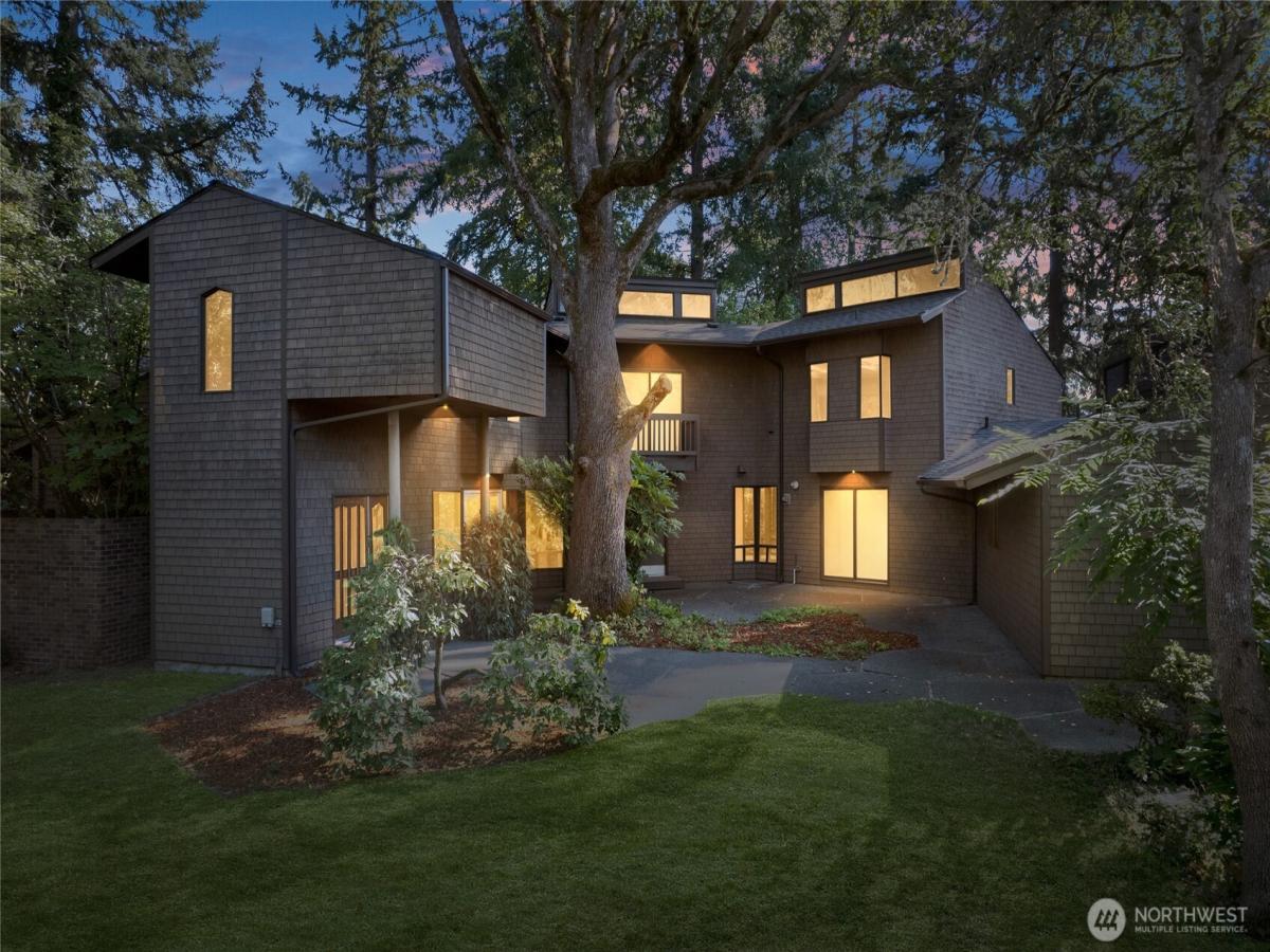 MLS #NWM2436210 image #0