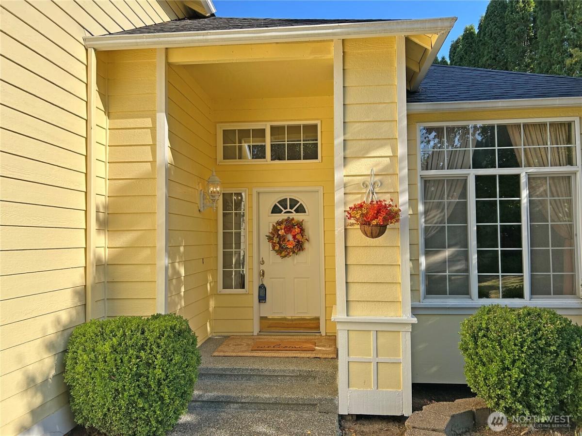 MLS #NWM2436238 image #0