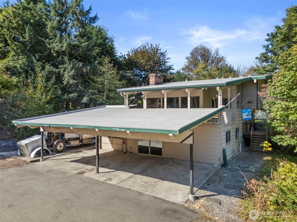 MLS #NWM2436296 image #0