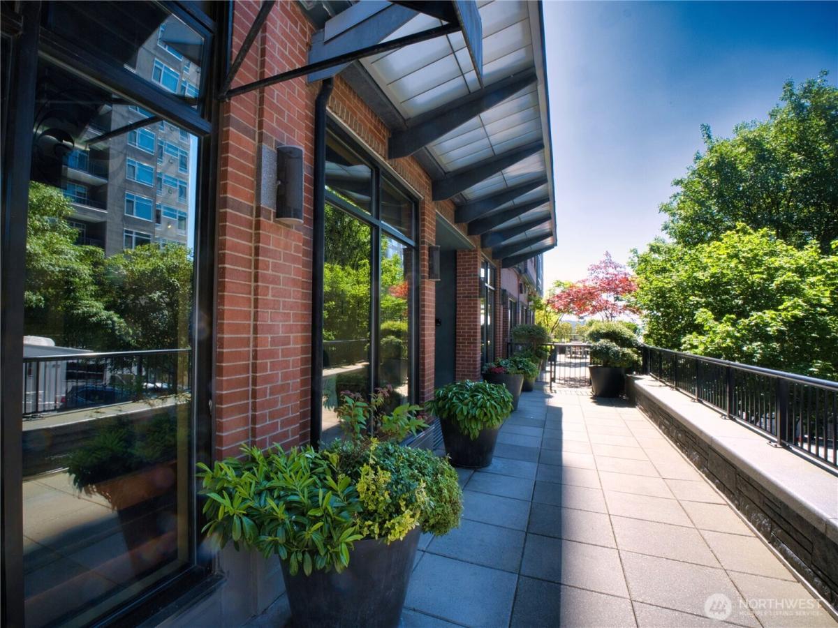 MLS #NWM2436311 image #0