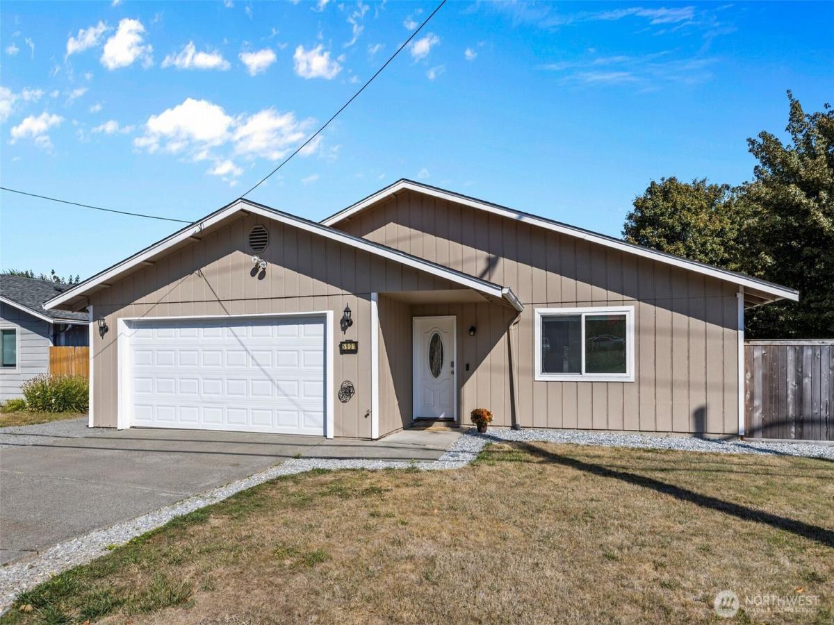 MLS #NWM2436435 image #0