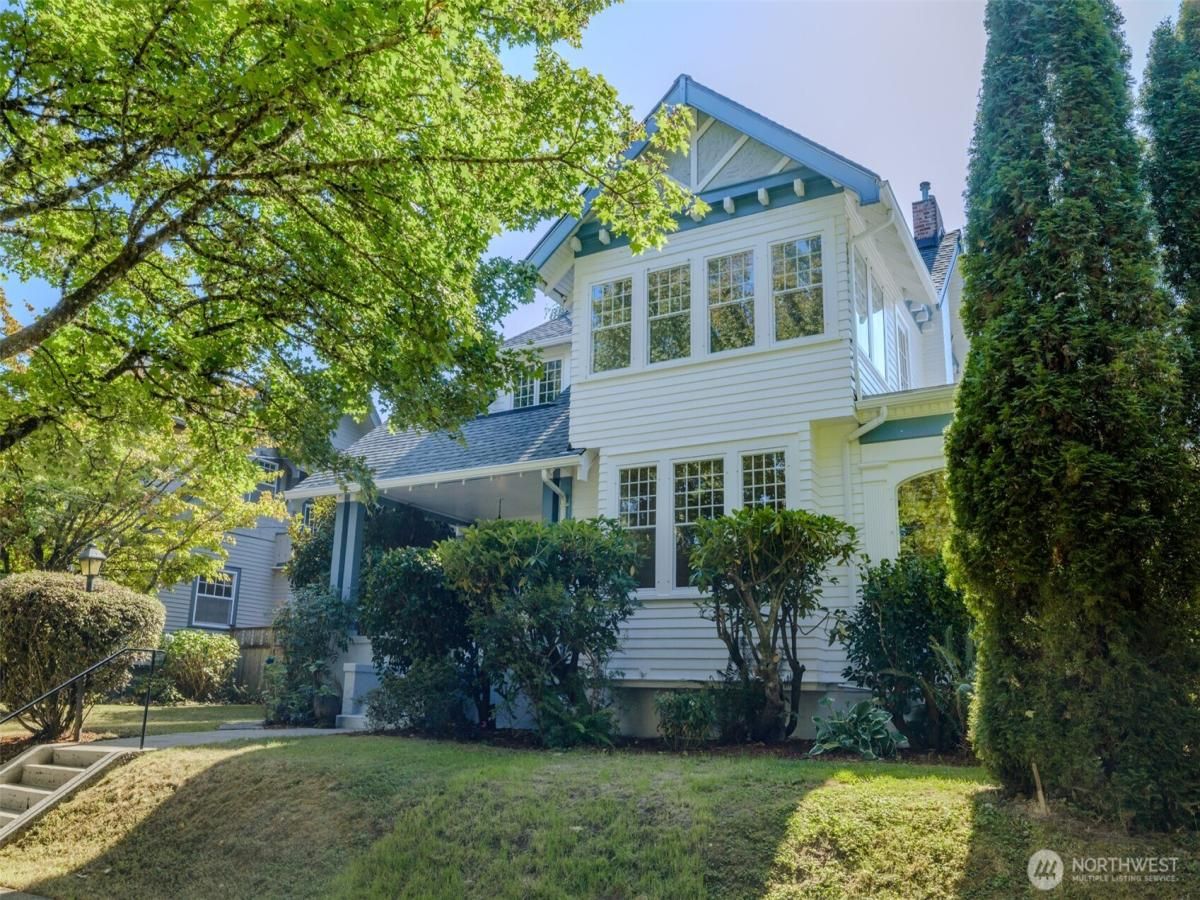 MLS #NWM2436481 image #0