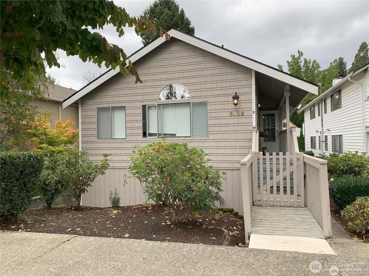 MLS #NWM2436534 image #0