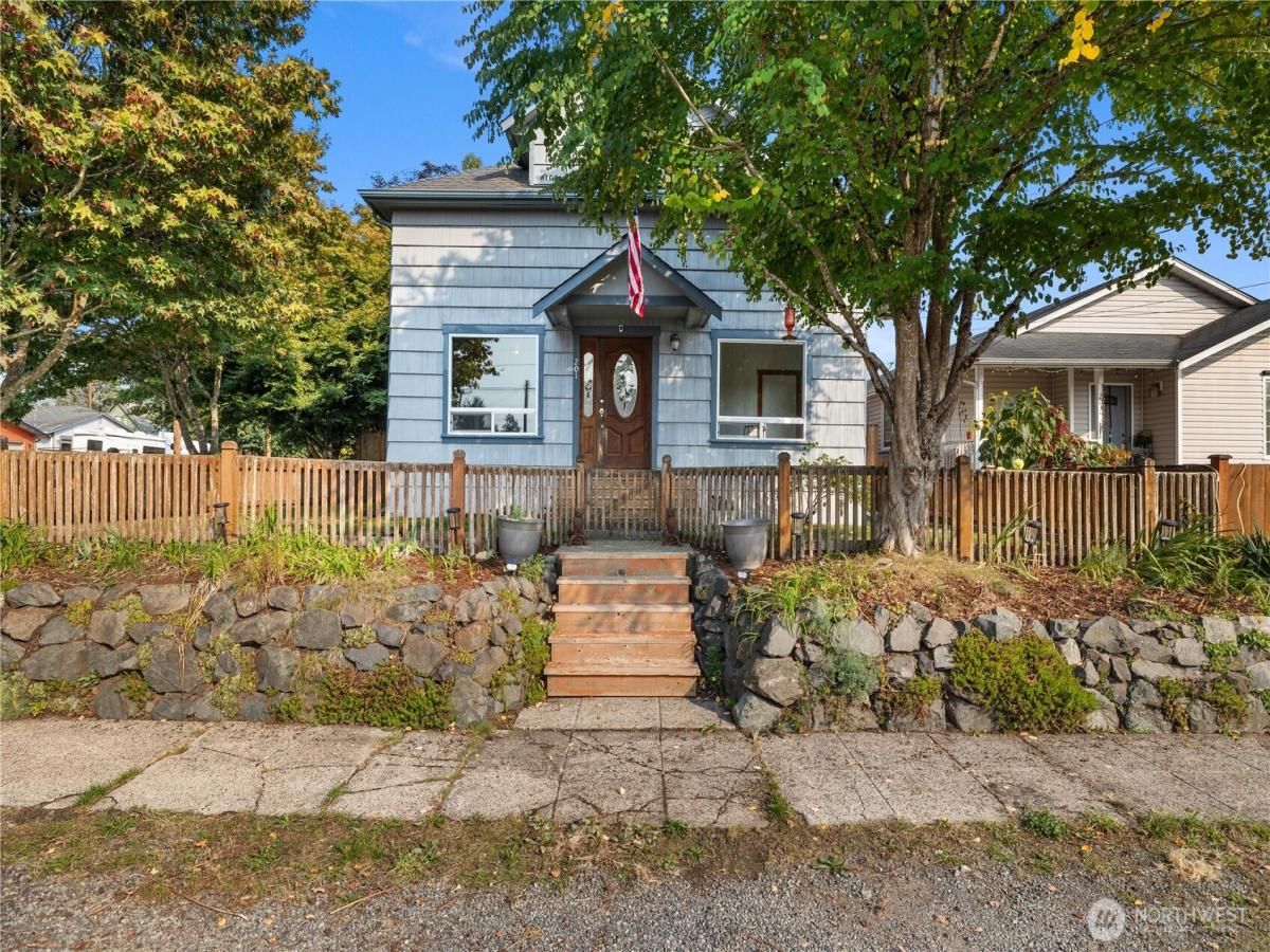 MLS #NWM2436548 image #0