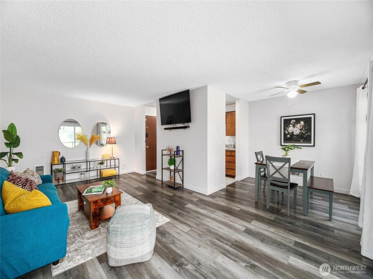 MLS #NWM2436718 image #0