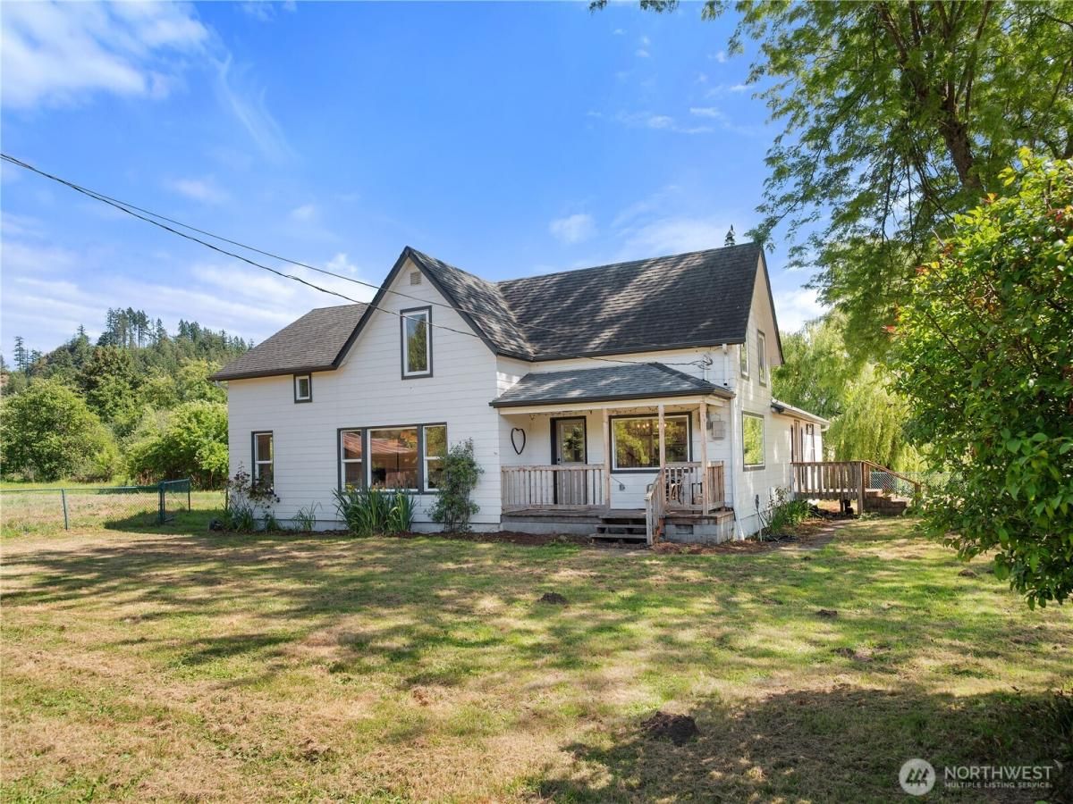 MLS #NWM2436914 image #0