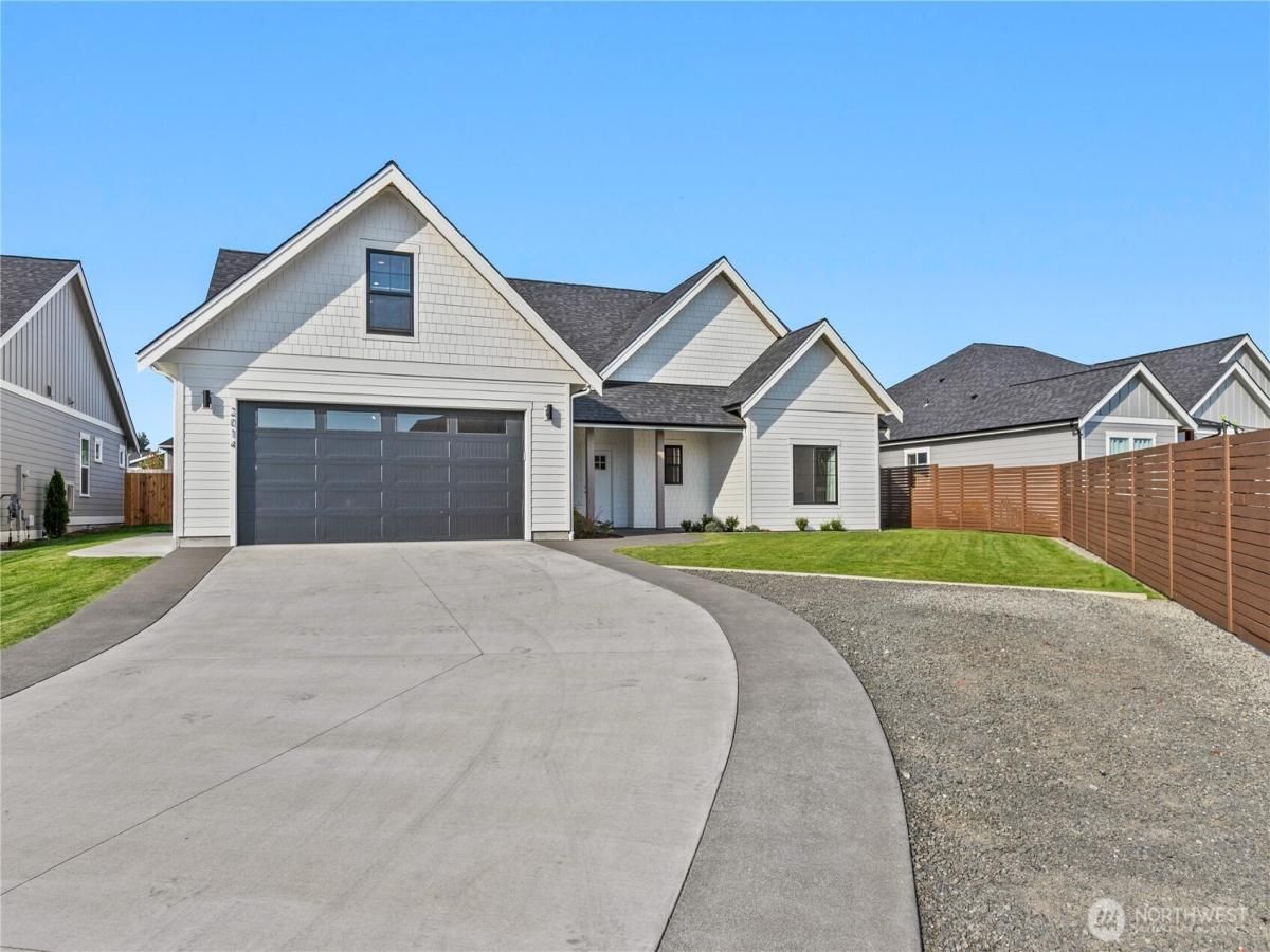 MLS #NWM2436923 image #0