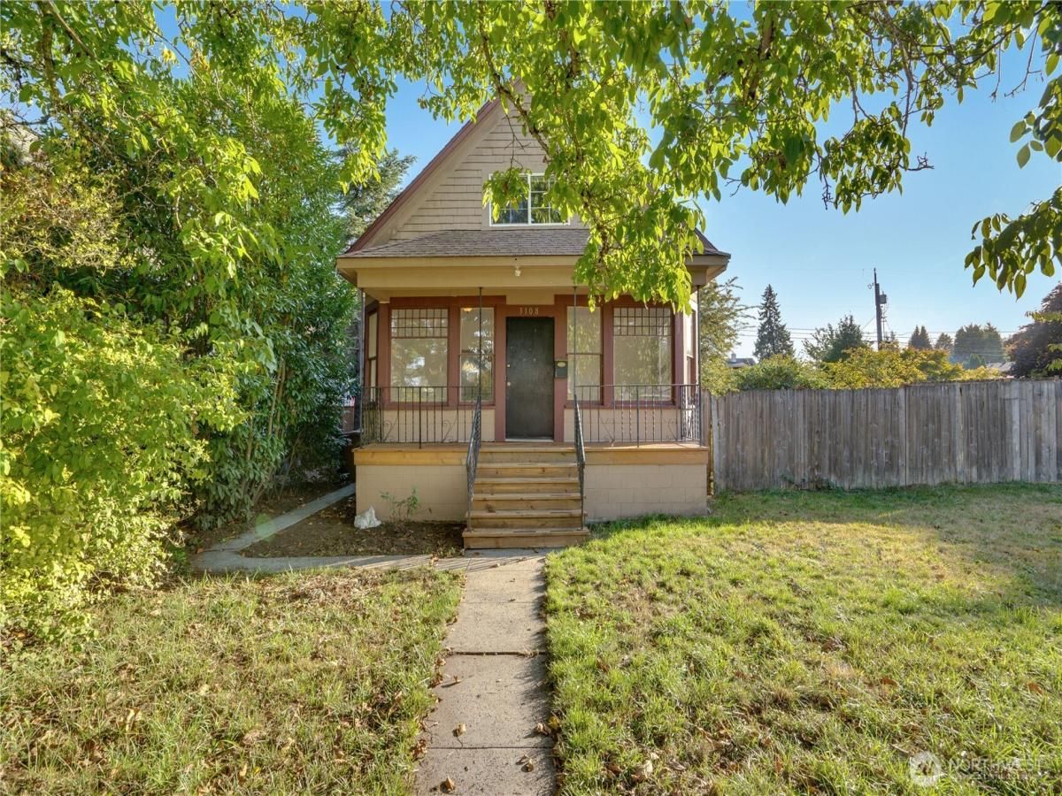 MLS #NWM2437139 image #0