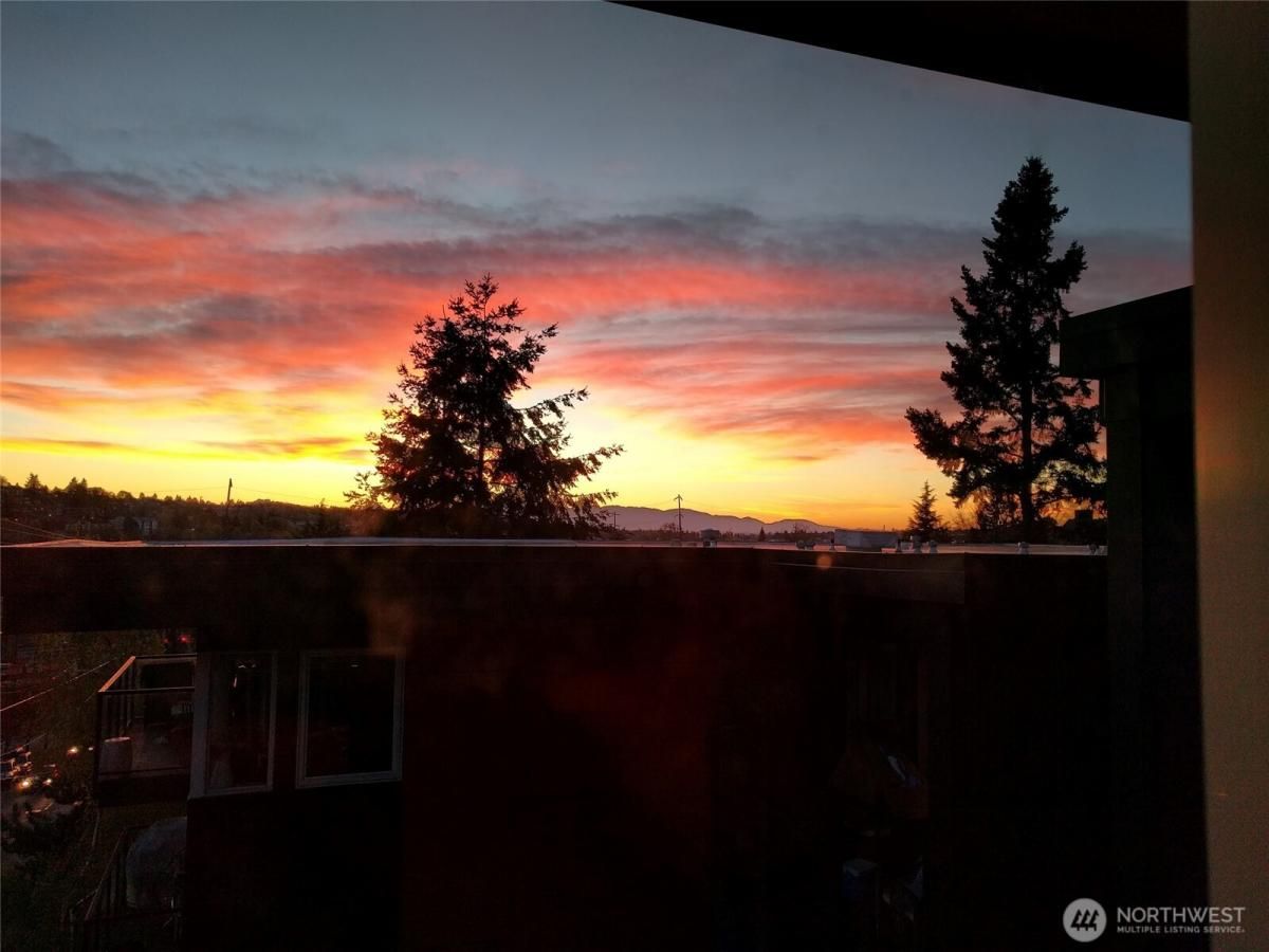 MLS #NWM2437222 image #0