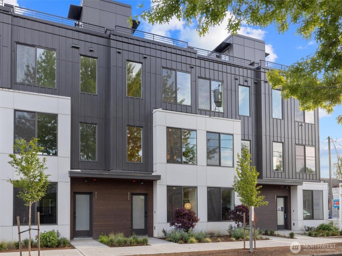 MLS #NWM2437263 image #0