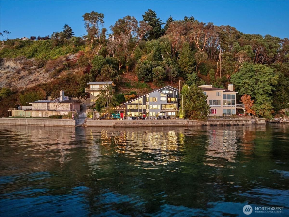 MLS #NWM2437408 image #0