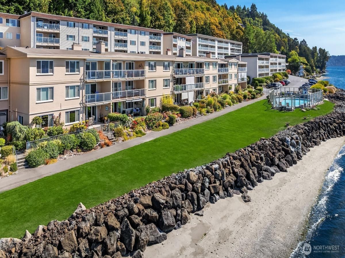 MLS #NWM2437509 image #0