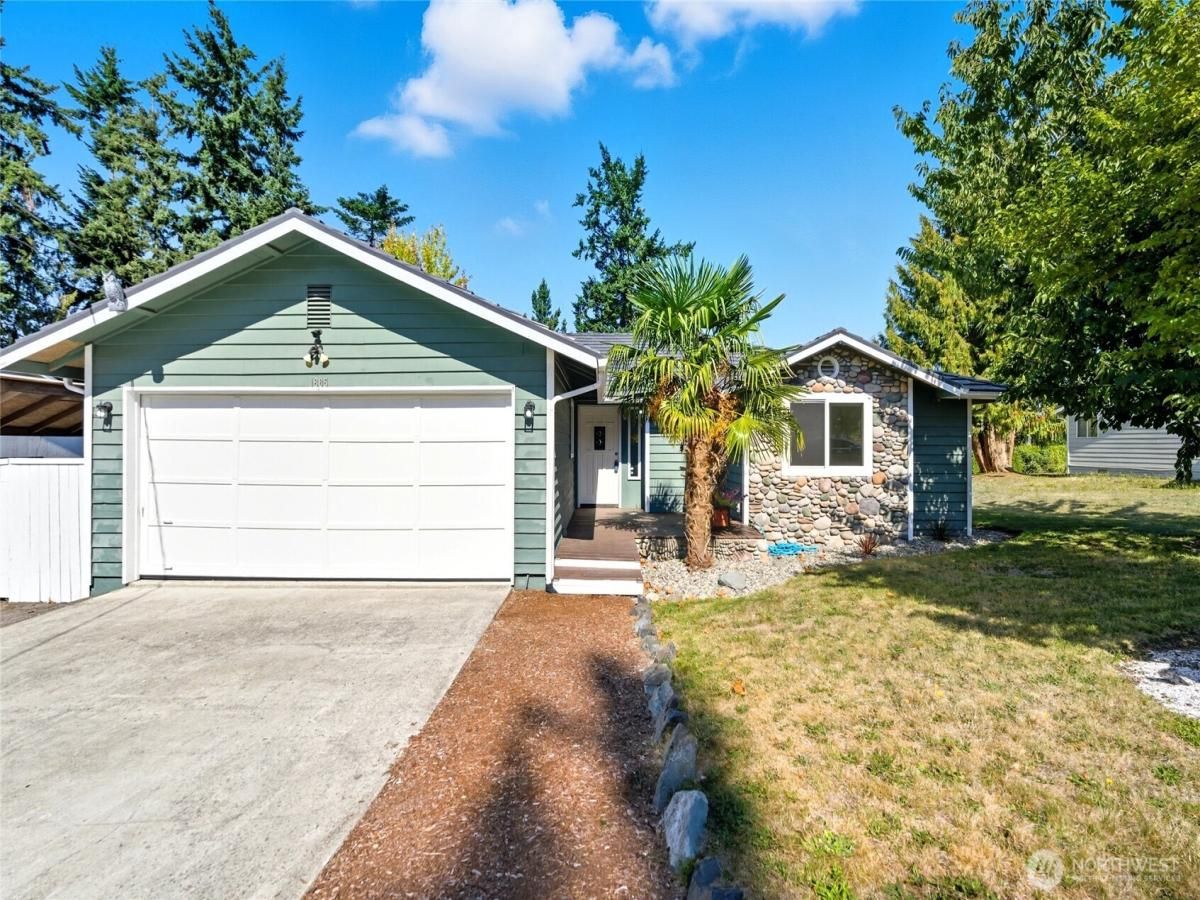 MLS #NWM2437526 image #0