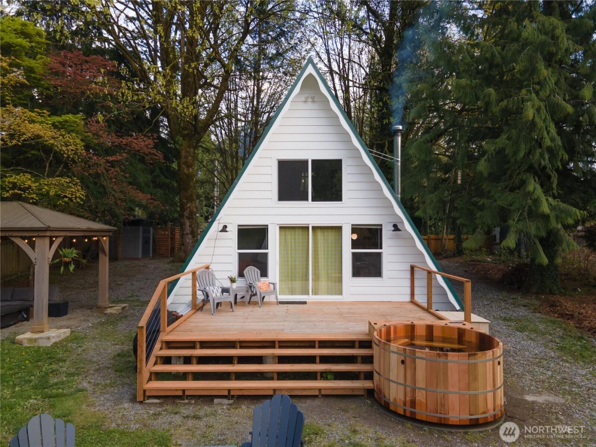 MLS #NWM2437571 image #0