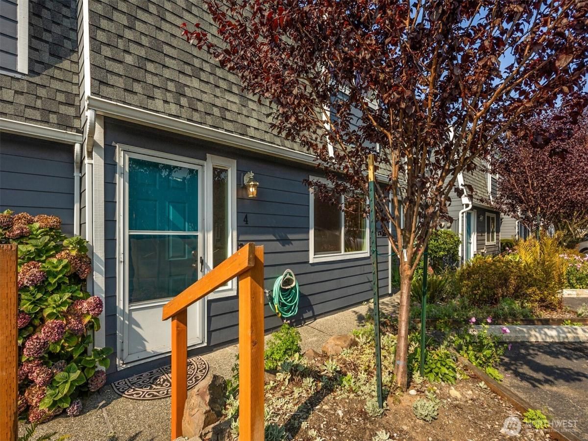 MLS #NWM2437596 image #0