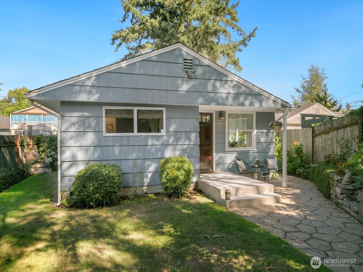 MLS #NWM2437609 image #0