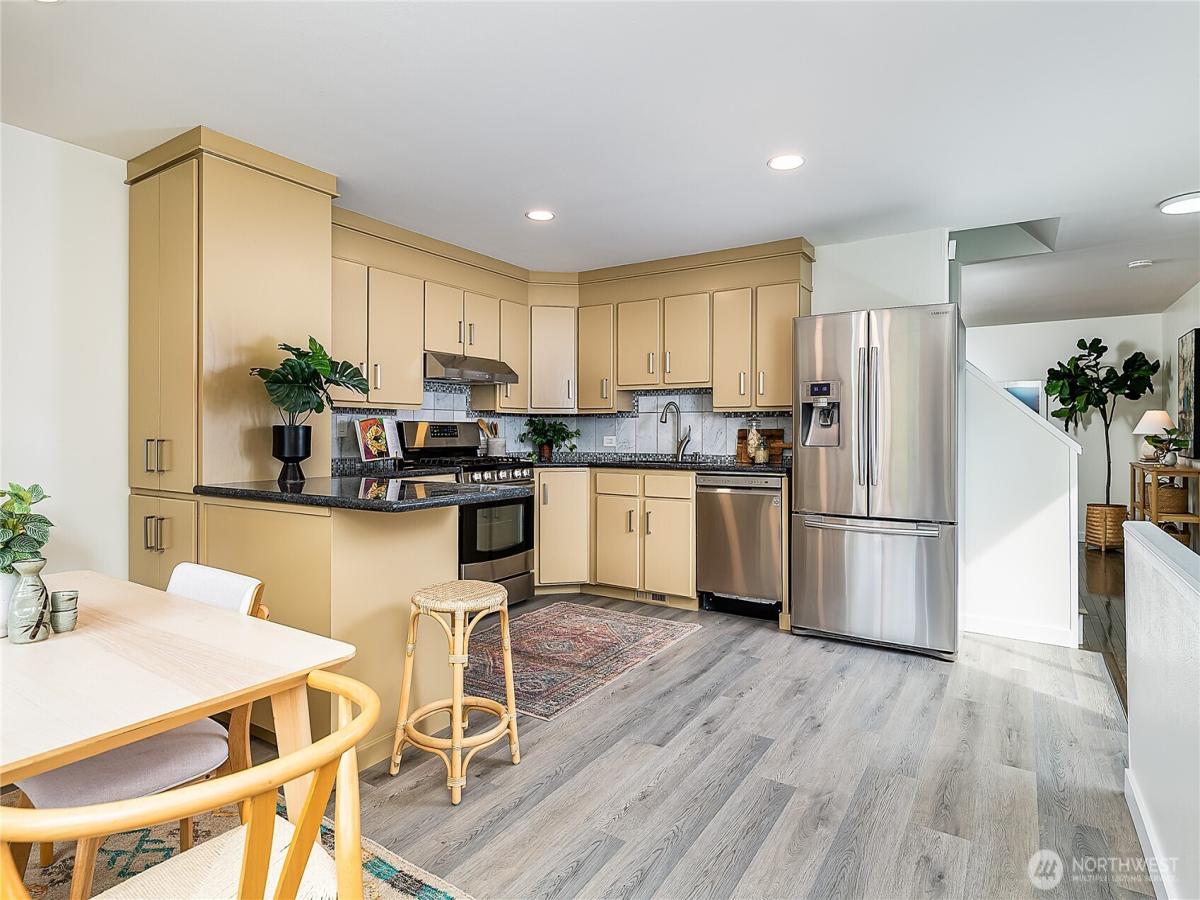 MLS #NWM2437786 image #0