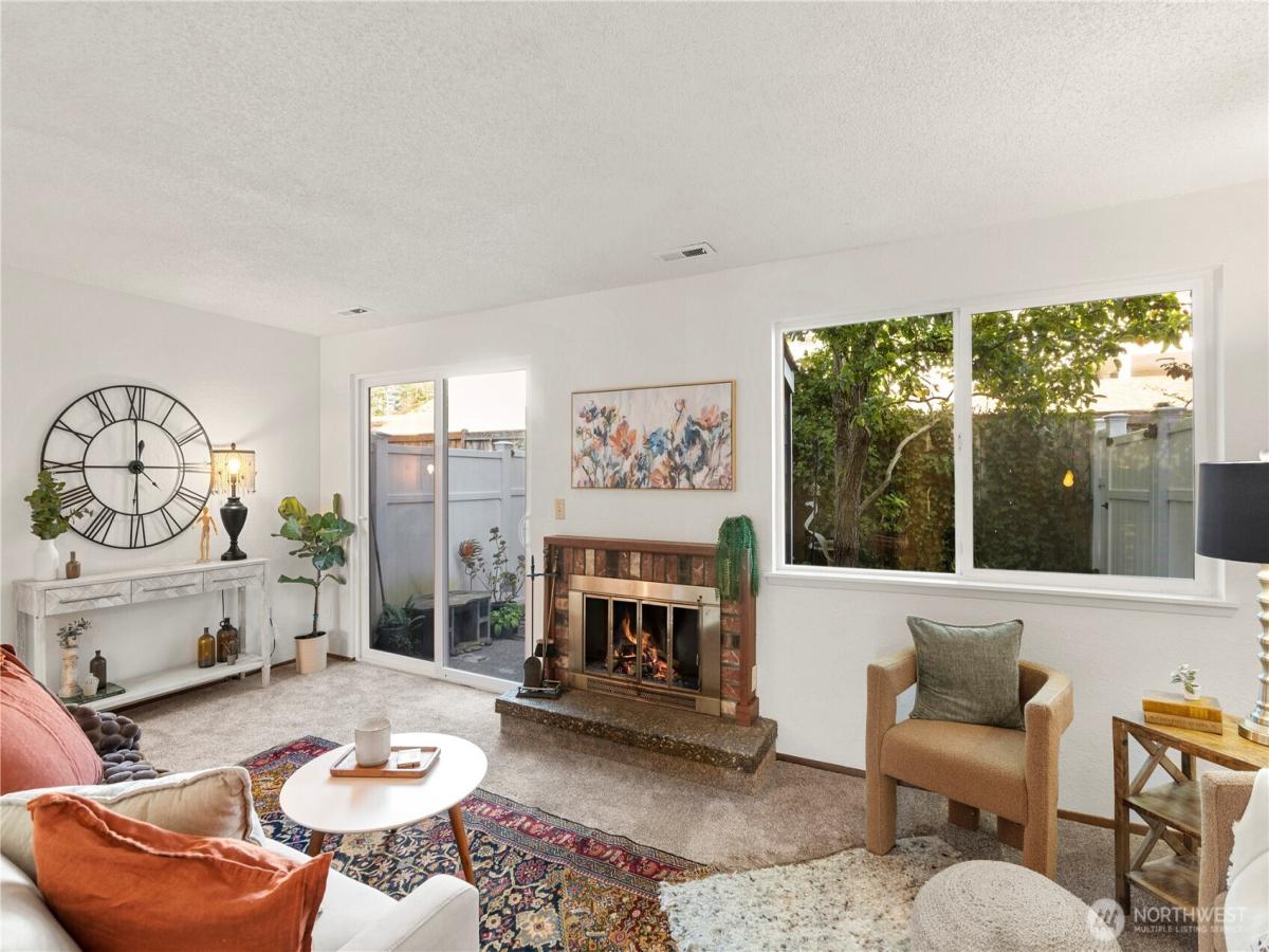 MLS #NWM2437788 image #0