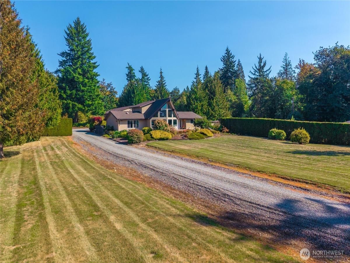 MLS #NWM2437911 image #0