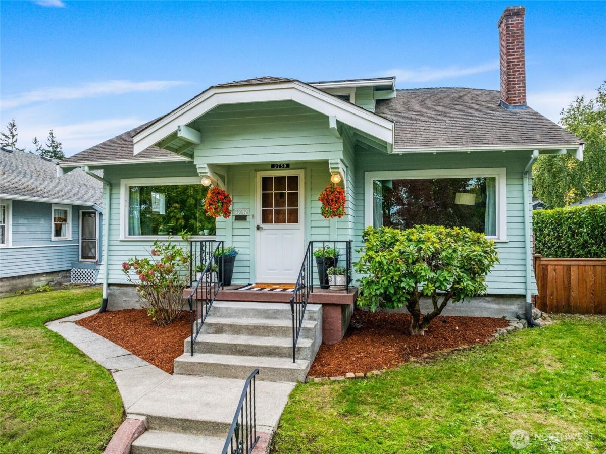 MLS #NWM2438042 image #0