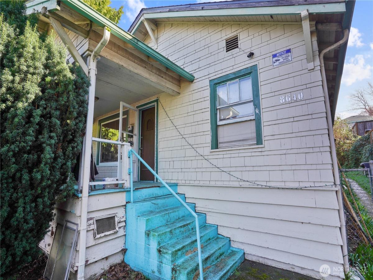 MLS #NWM2434098 image #0