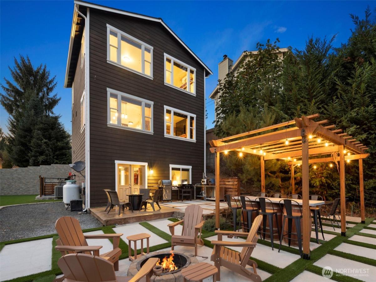 MLS #NWM2438590 image #0