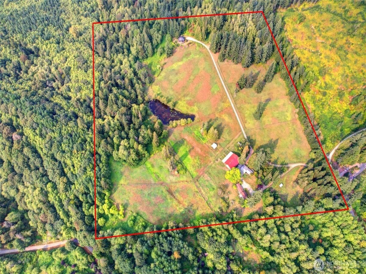 MLS #NWM2438604 image #0