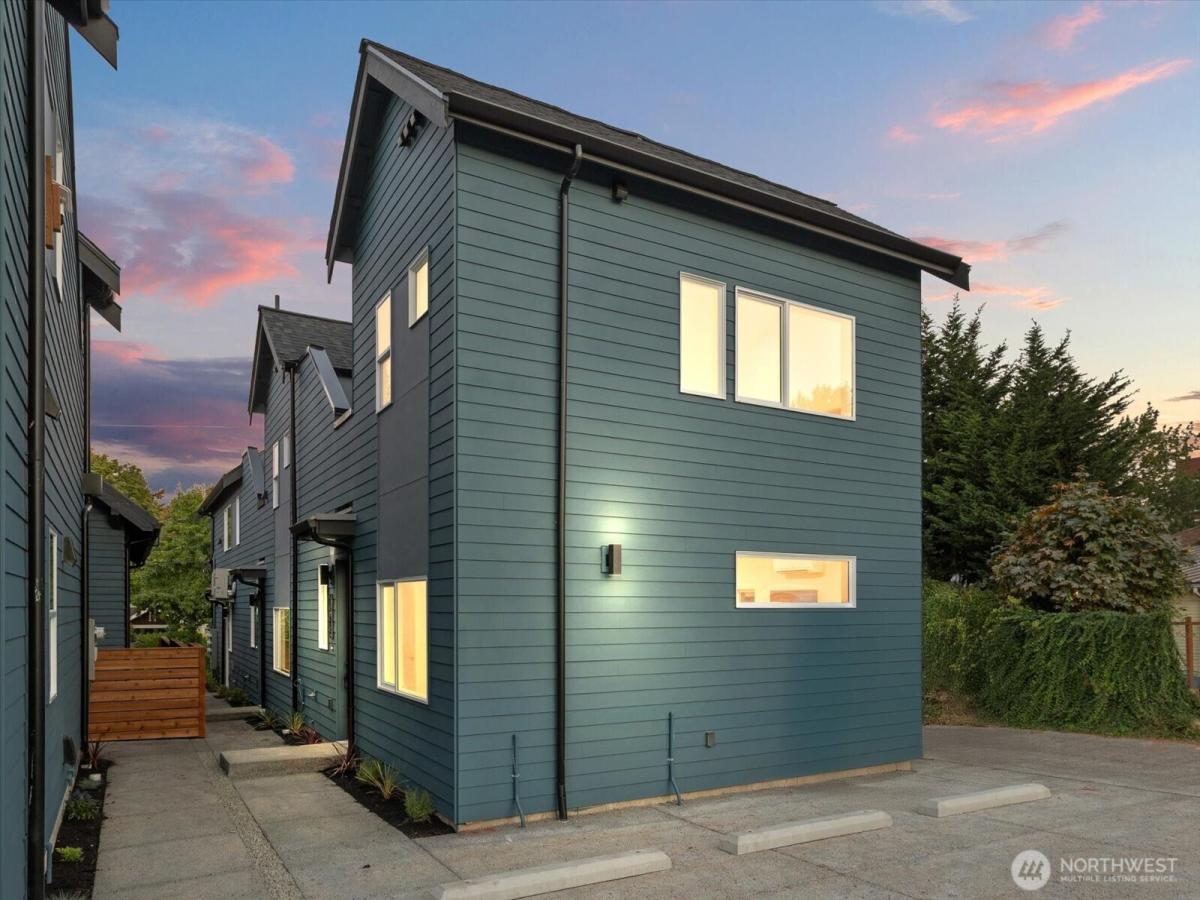 MLS #NWM2438606 image #0