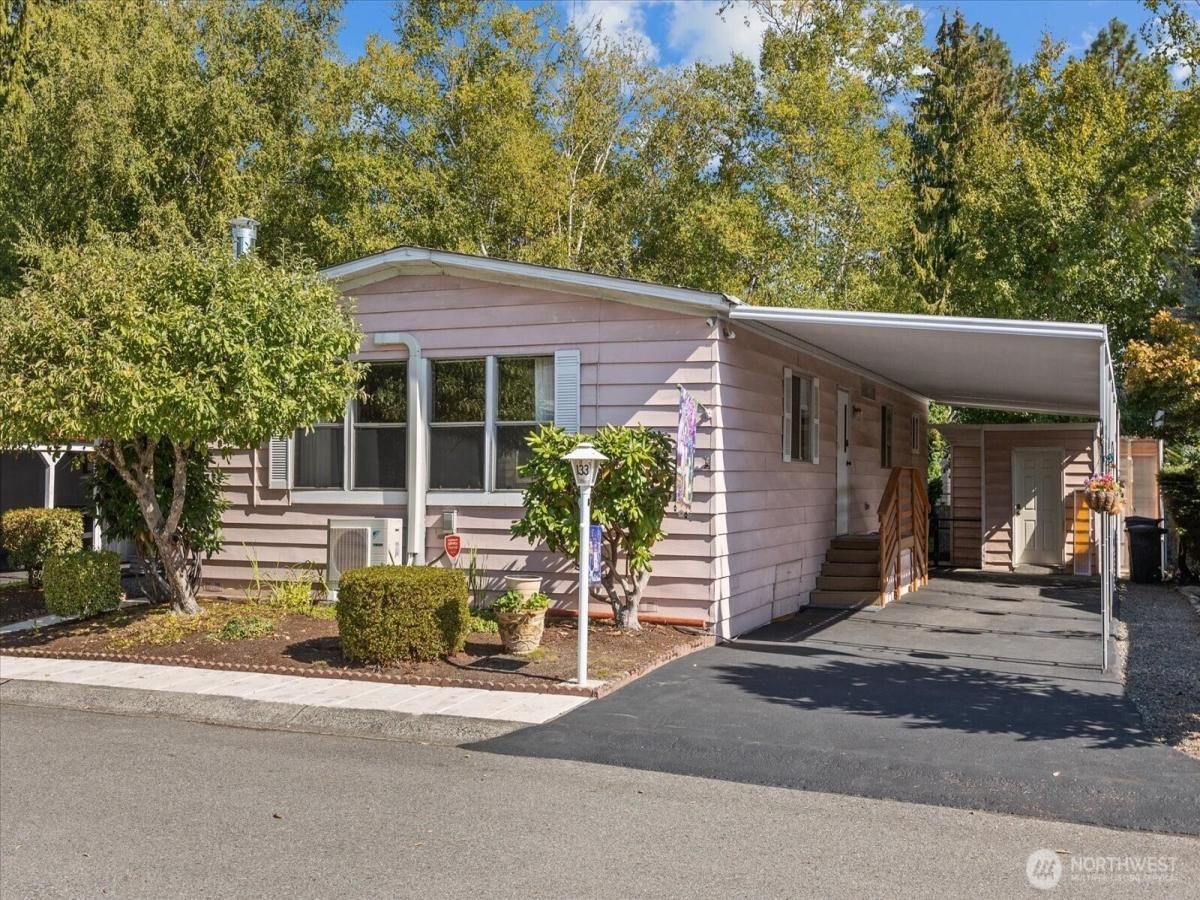 MLS #NWM2438674 image #0