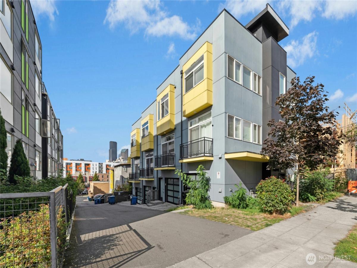 MLS #NWM2438710 image #0