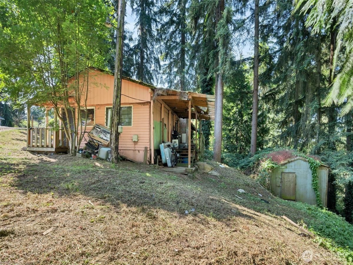 MLS #NWM2438732 image #0
