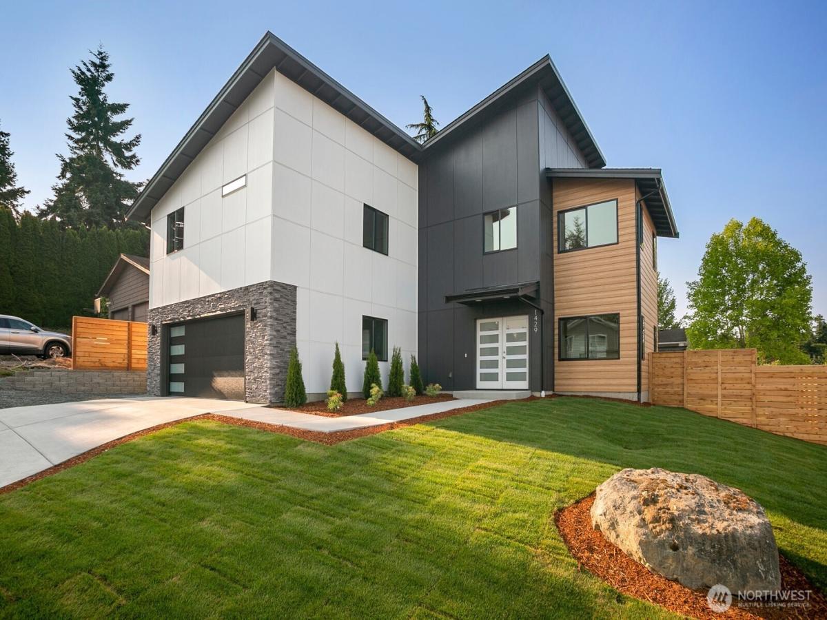 MLS #NWM2438844 image #0